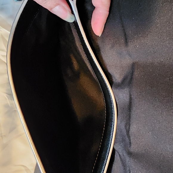 NWT Coach Black and white Egyptian Leather Pebbled Clutch 30164 12" x 7.5" - Picture 8 of 9